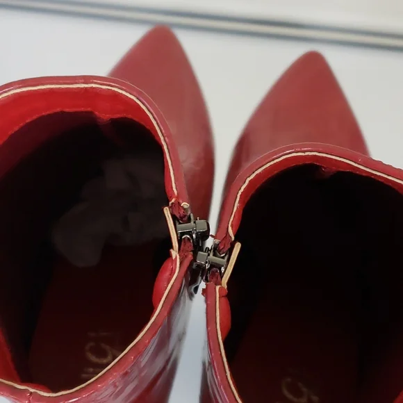 NWOT Red Ankle Boots Faux Crocodile - Picture 3 of 5